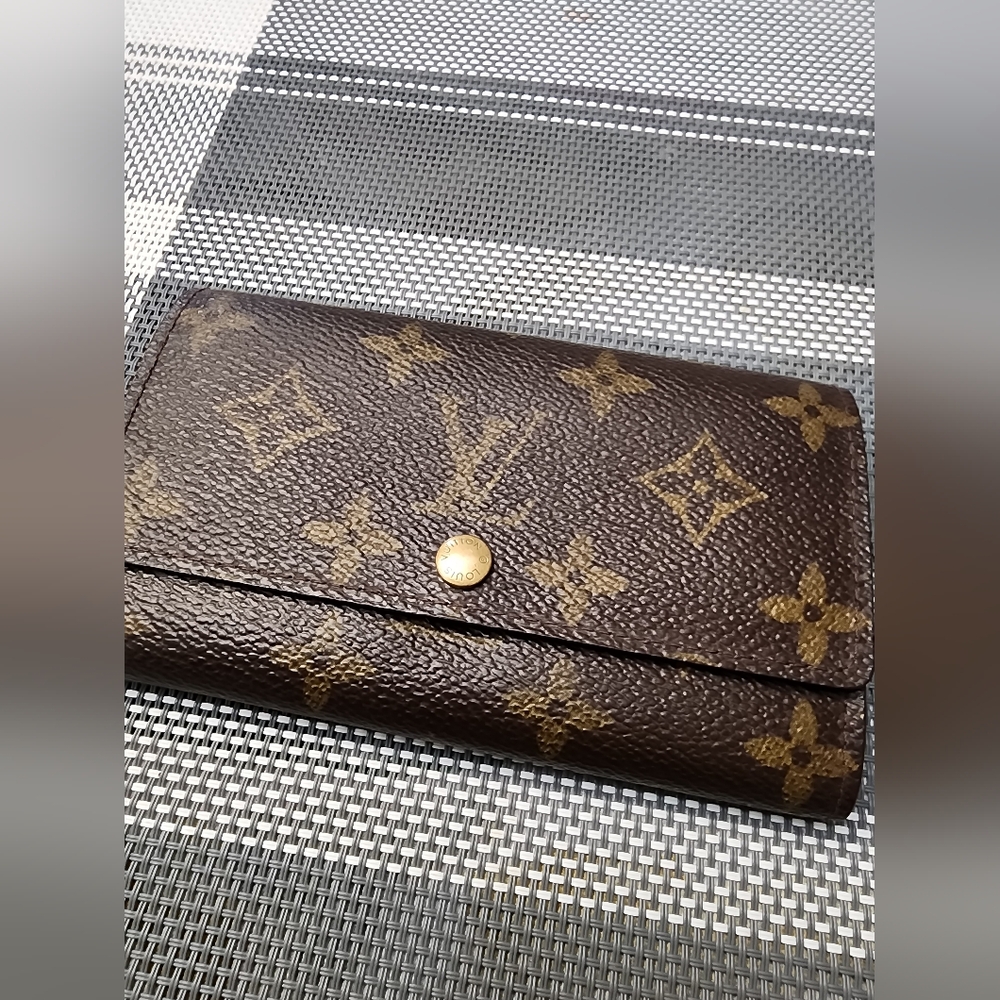 🔥BUNDLE 3 Authentic LOUIS VUITTON Wallets 🔥Great deal! Don't miss this chance! - Picture 7 of 16